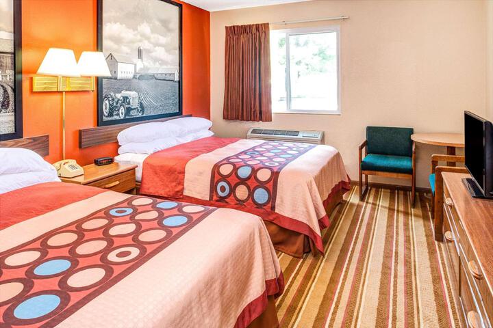 2 Double Beds (5 of 10)