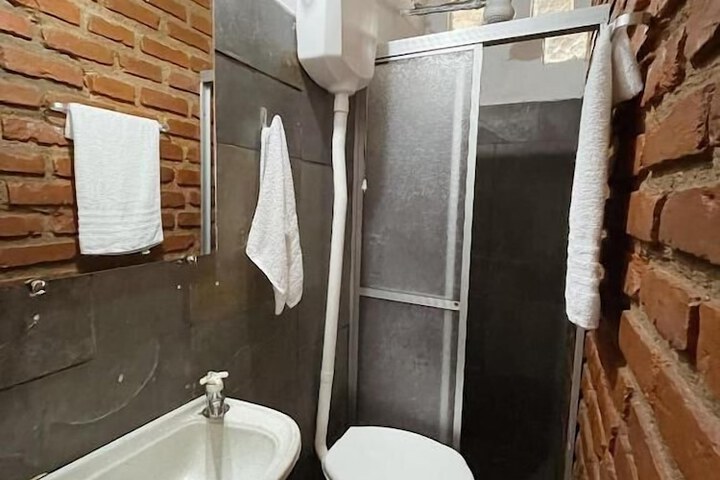 Room 10 of 21
