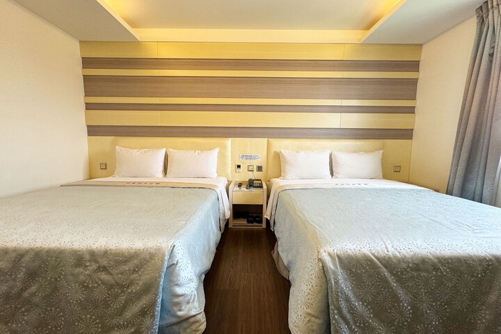 Room 21 of 100