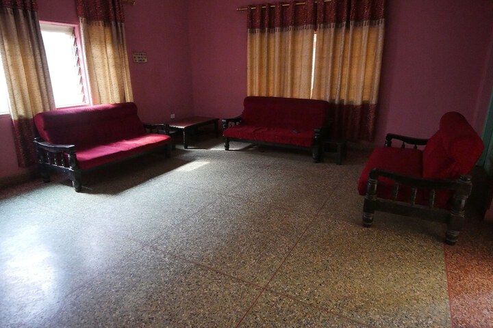 FARMYARD HOTEL