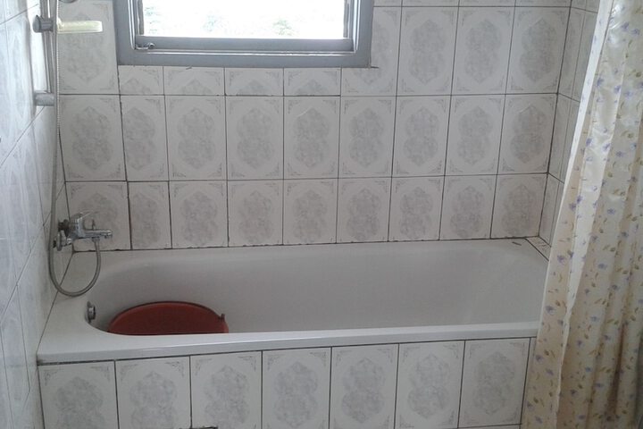 Room 12 of 23
