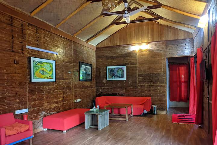 Room 44 of 99