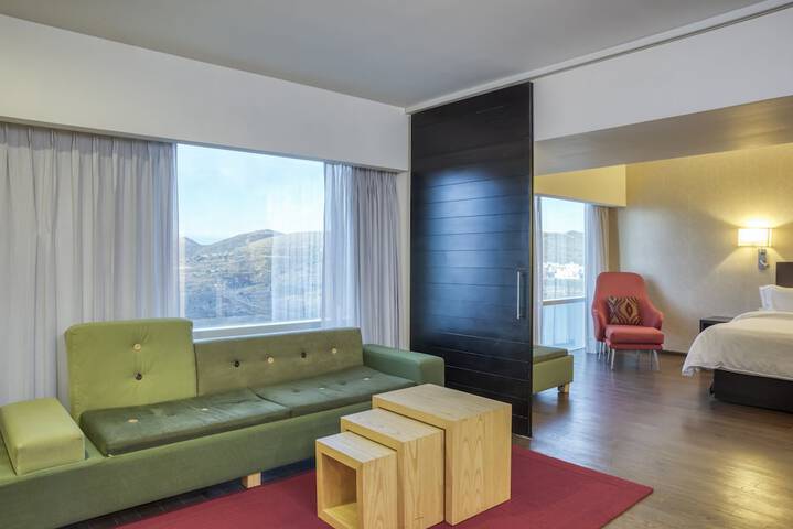 Room 7 of 68
