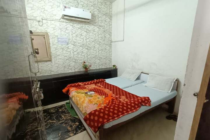 Room 10 of 23