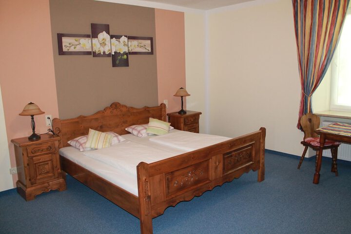 Room 9 of 41