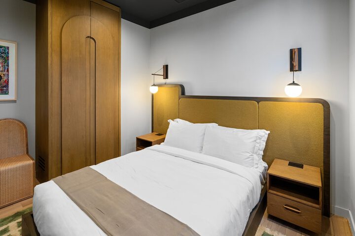 Room 10 of 55