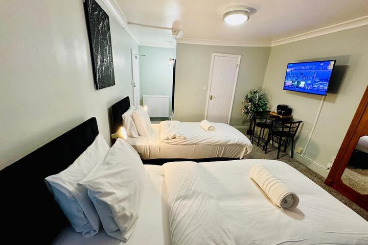 Room 17 of 41