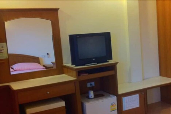 Room 25 of 36