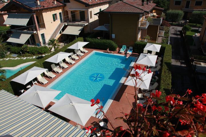 Pool 28 of 67