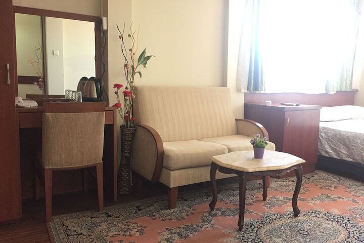 Room 16 of 36