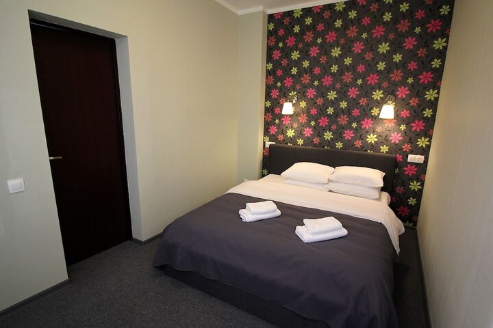 Room 12 of 46
