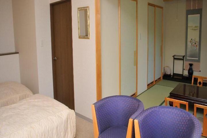 Room 10 of 44