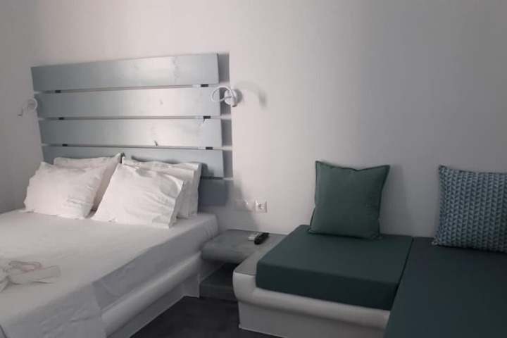 Room 4 of 44