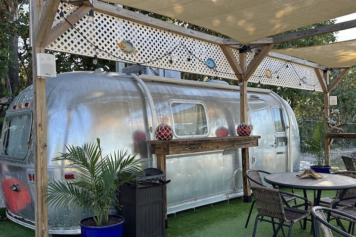 Breakfast/Coffee Service 98 of 131