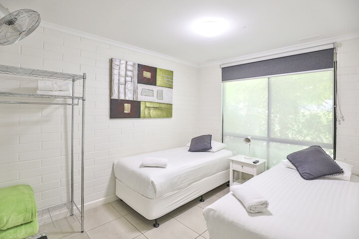 Room 26 of 77