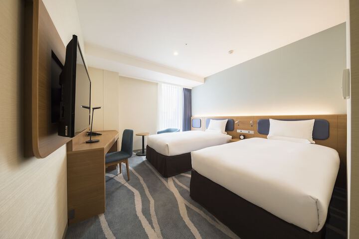 Room 5 of 27