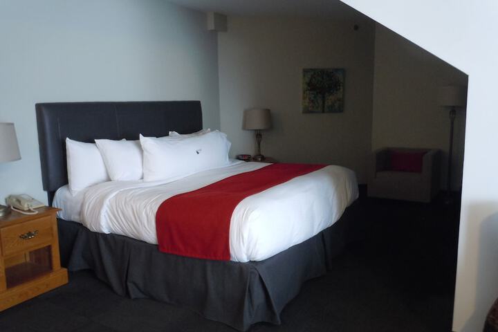 Room 19 of 77