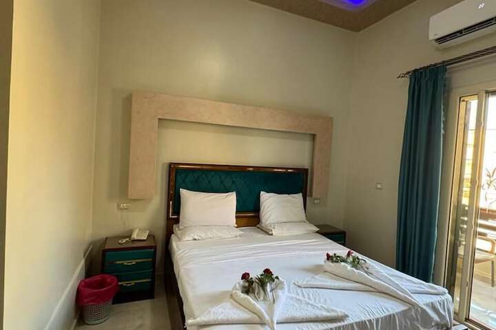 Room 26 of 137