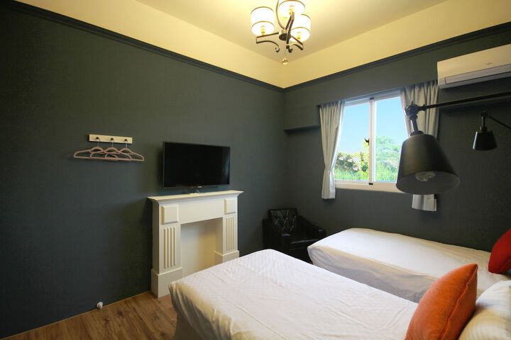 Room 17 of 53