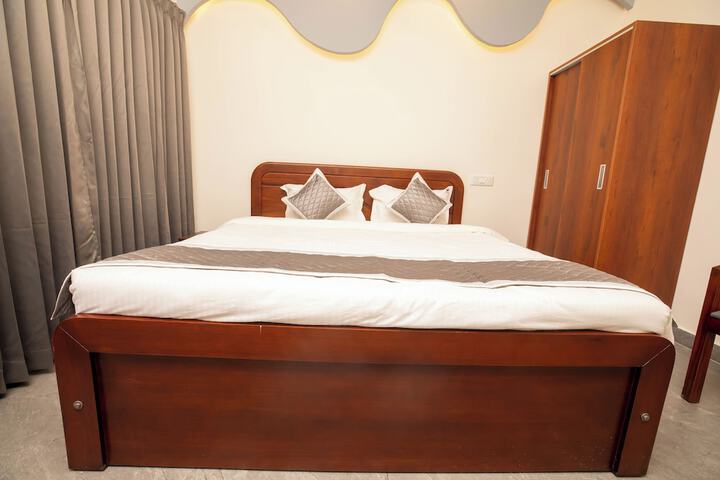 Room 28 of 36