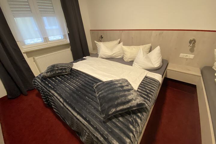 Room 19 of 33