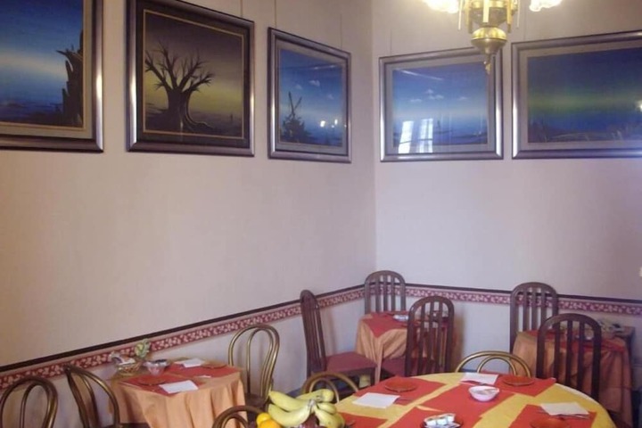 Dining 16 of 35