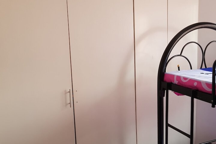 Room 12 of 25