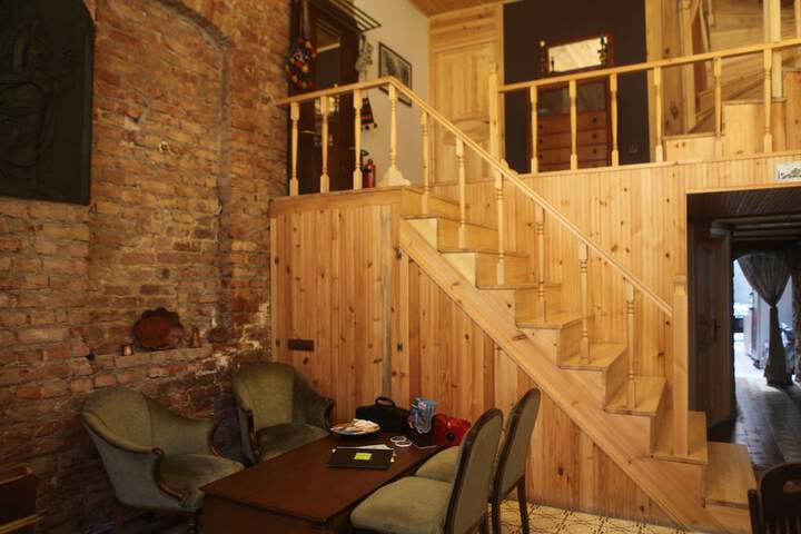 Guest Lobby