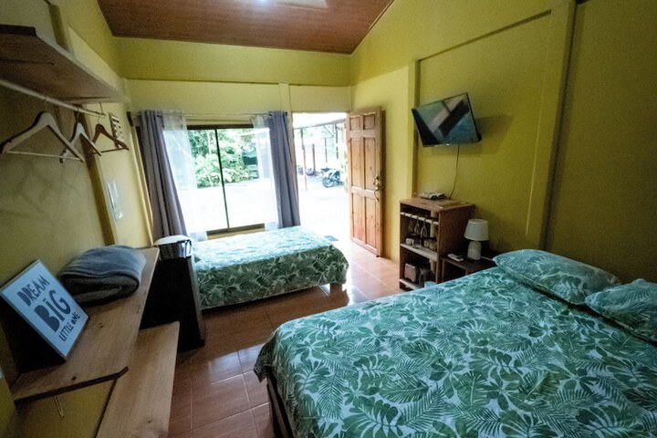 Room 2 of 18