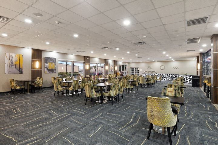 Breakfast/Coffee Service 12 of 16