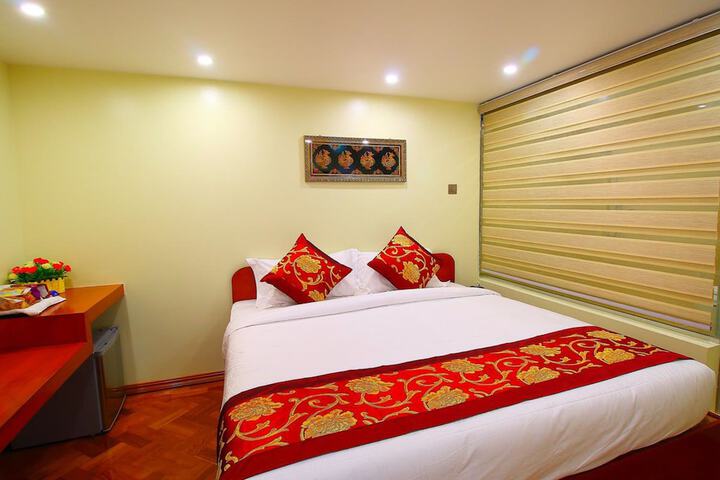 Room 14 of 34