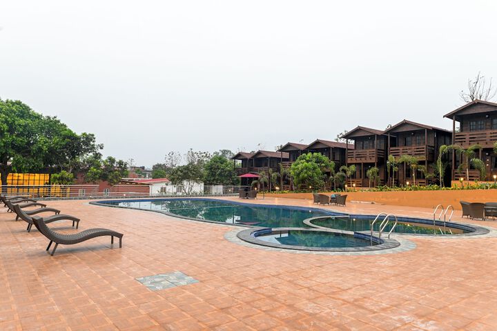Pool 14 of 23
