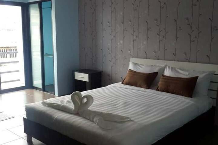 Room 22 of 40