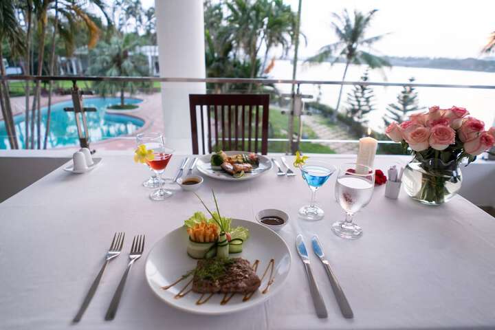 Dining 166 of 194