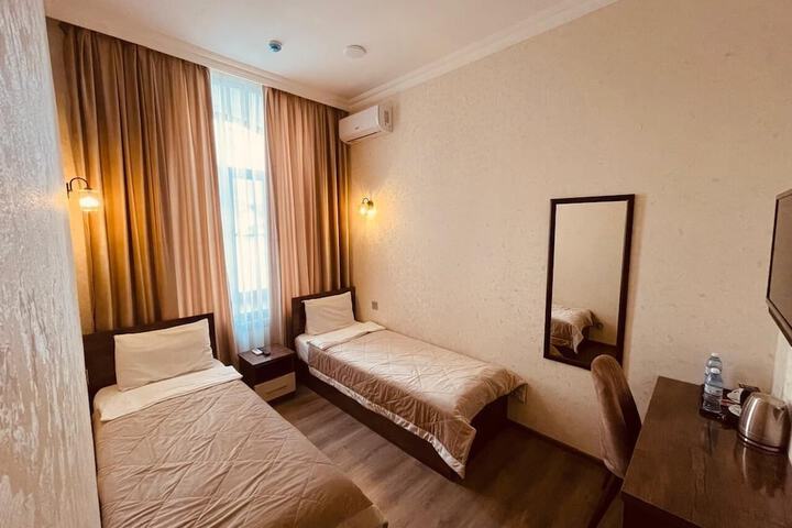 Room 11 of 29