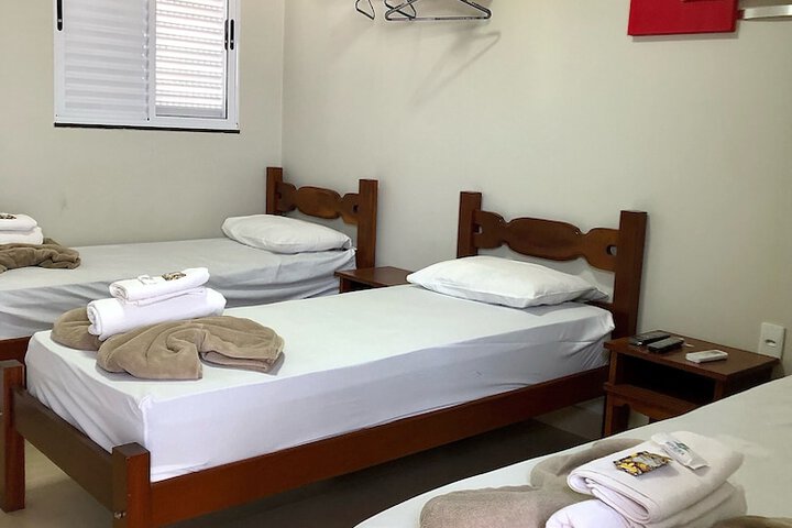 Room 4 of 16