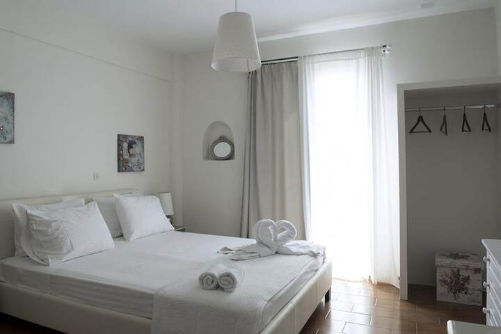Room 4 of 64