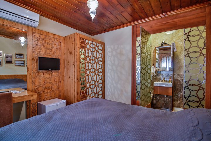 Room 11 of 47
