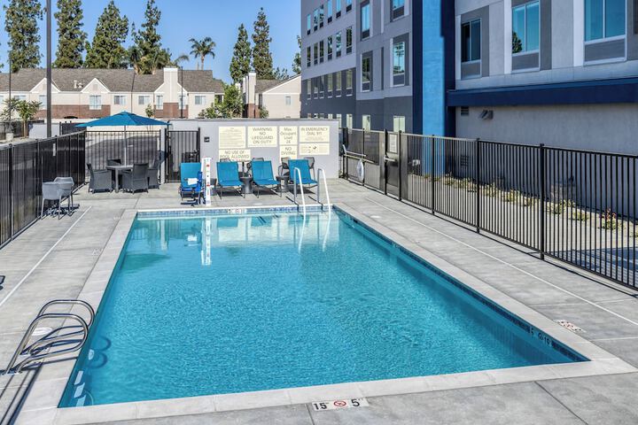 Pool 39 of 63