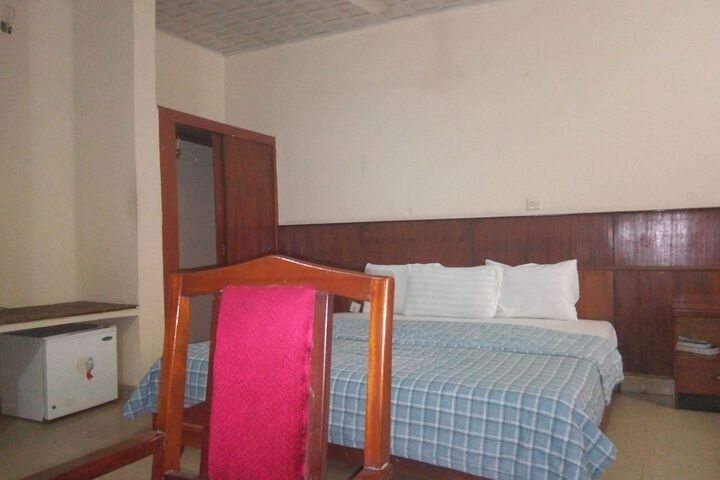 Room 14 of 25