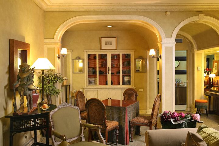 Lobby Entry