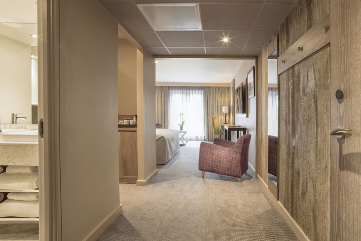 Room 4 of 85