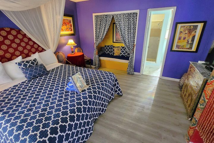 Room 12 of 36