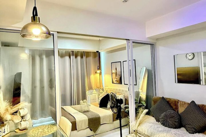 Room 22 of 37