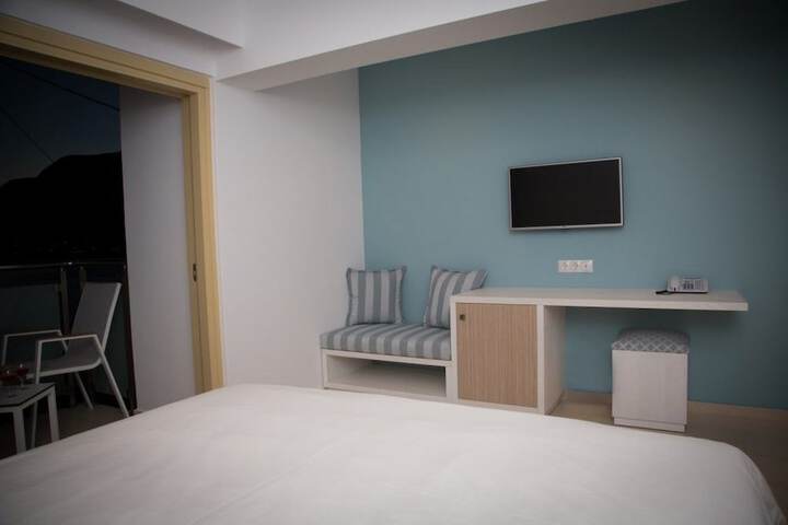 Room 18 of 36