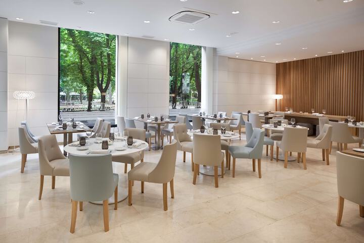 Dining Photos