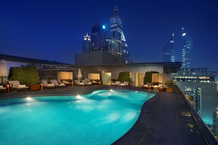 Hotel Pool