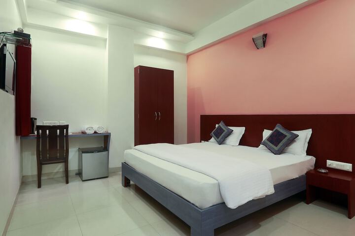 Room 14 of 37