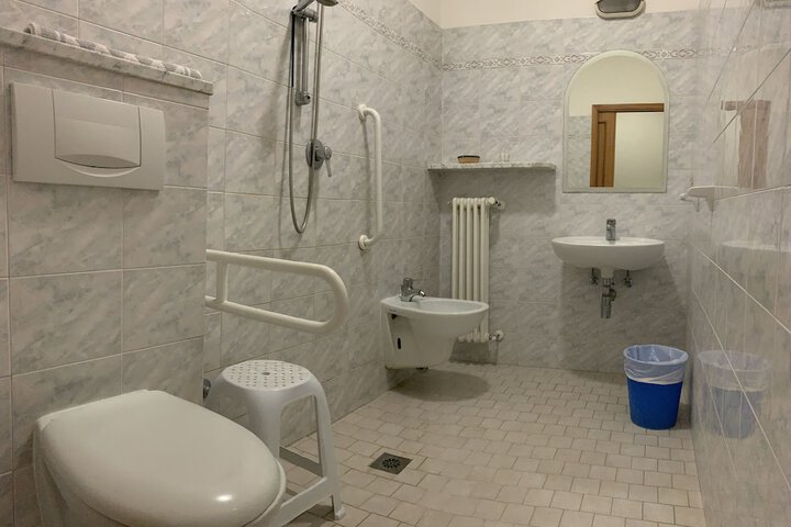 Room 54 of 70