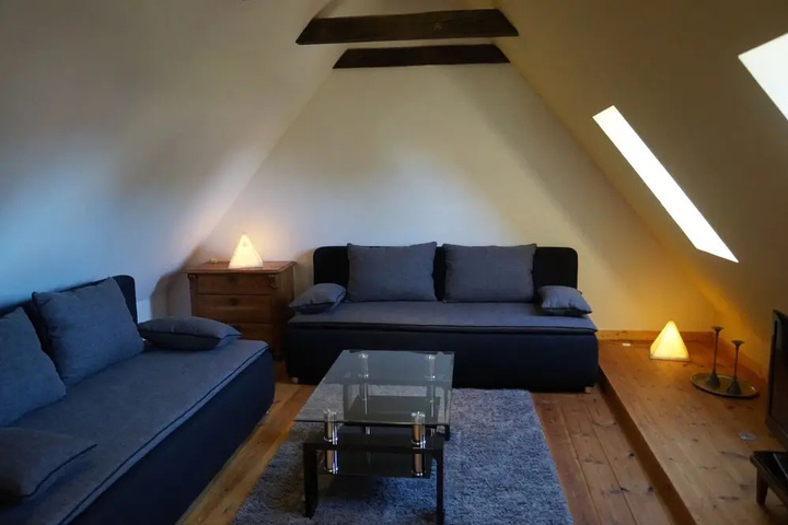 Room 2 of 19